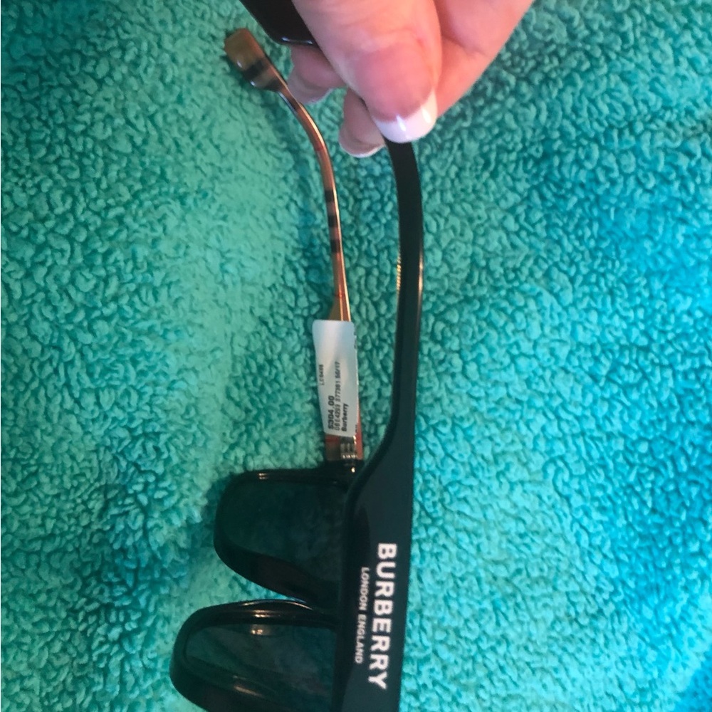 Burberry Black  Sunglasses - Picture 4 of 11